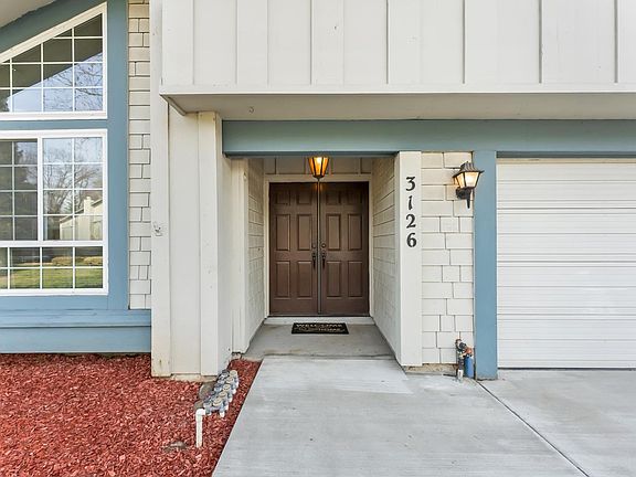 2nd image of 3126 Oxford Rd