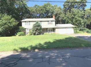 84 Brookview Rd, Windsor, CT 06095