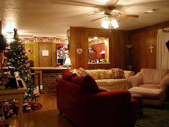 5th image of 2304 Indian Creek Dr