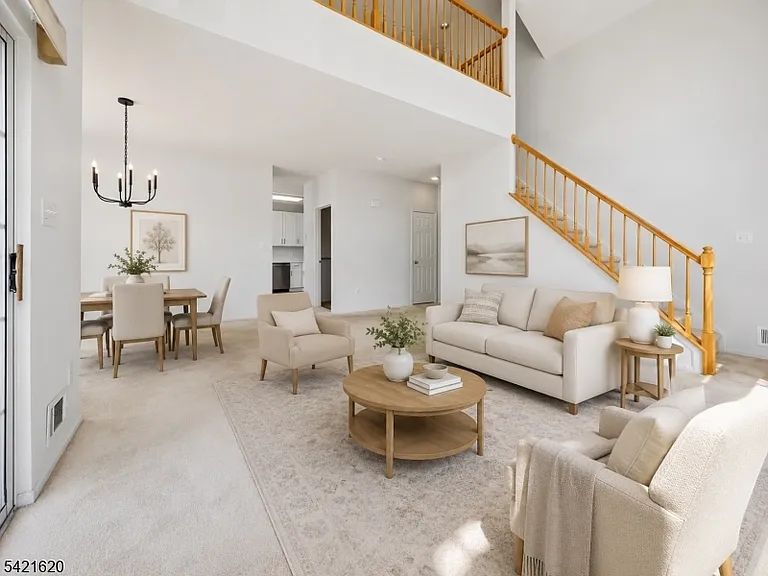 82 Hancock Dr — Photo 5