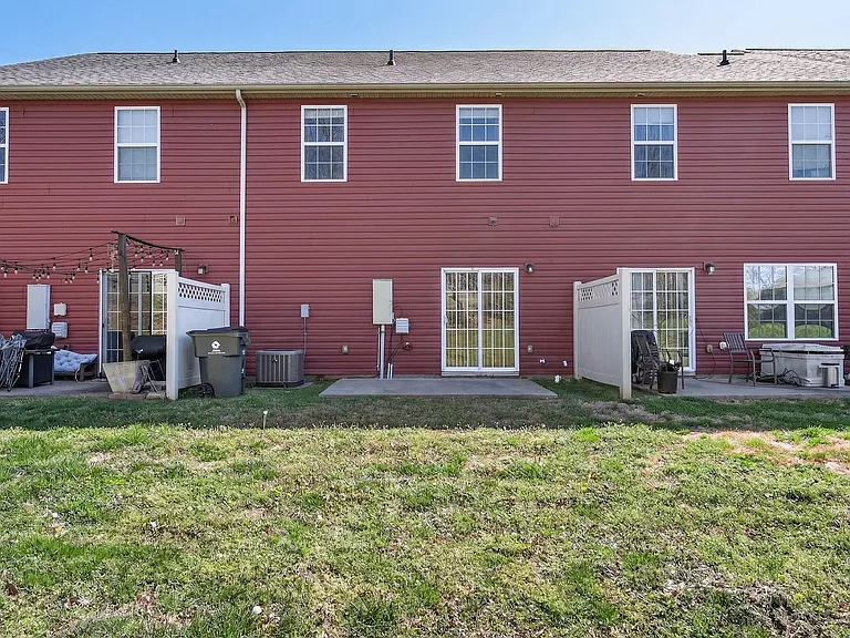 8333 Rossi Rd — Photo 11