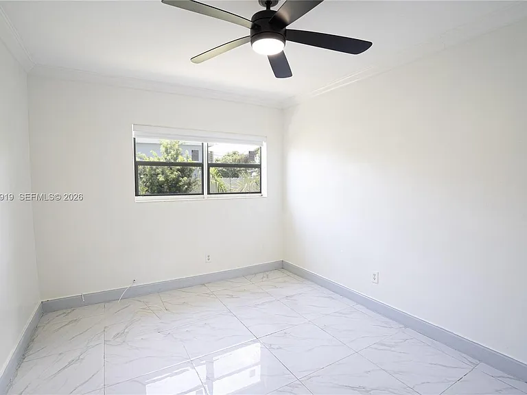 16990 NE 5th Ct — Photo 19