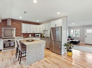 90 Stoneleigh Rd, Watertown, MA 02472