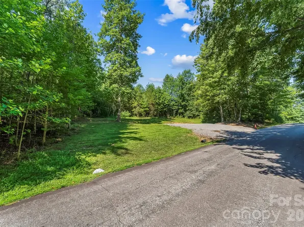 85 S Fairway Dr #24/27, Nebo, NC 28761