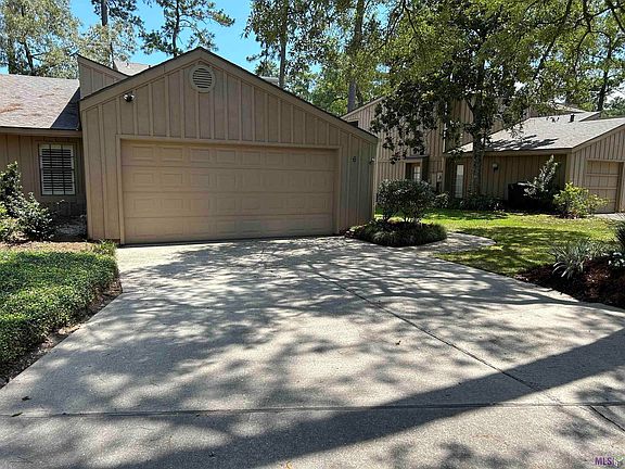 3rd image of 6 S Court Villa Dr #6