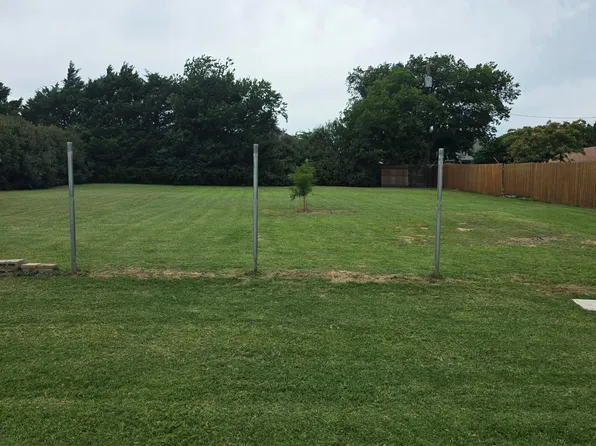 306 Brookfield Dr, Boyd, TX 76023