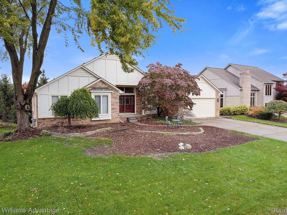 1st image of 22716 Shadowglen Dr