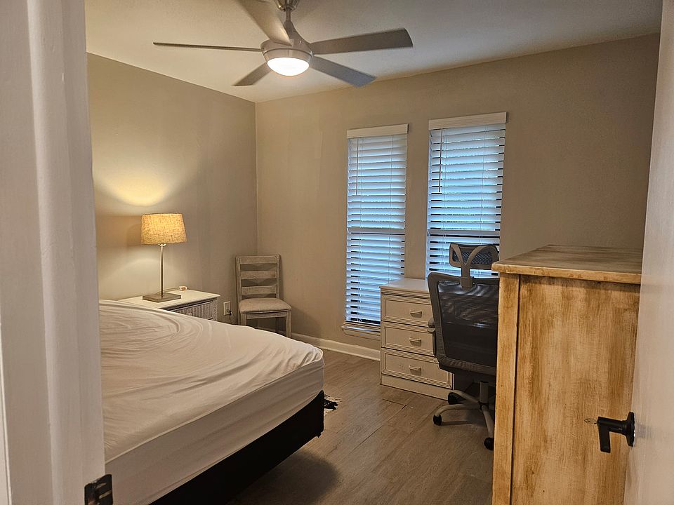 1st image of 317 Westwood Dr #3