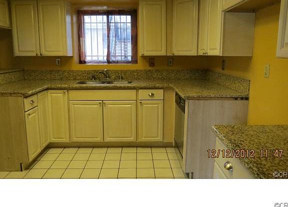 4th image of 3313 Farnsworth Ave