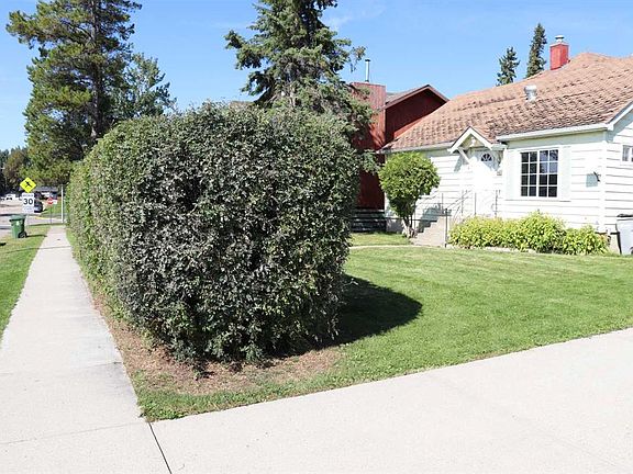 3rd image of 1109 W 50th St
