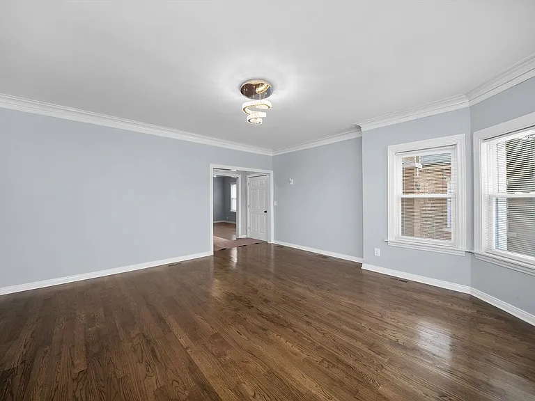 6621 S California Ave — Photo 3