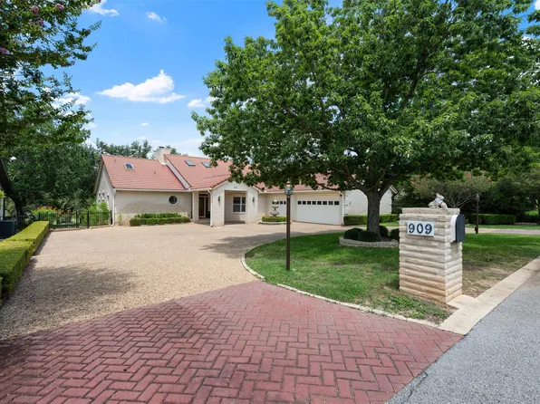 909 Porpoise St, Austin, TX 78734