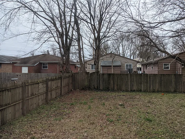 83 W Virginia Ave — Photo 10