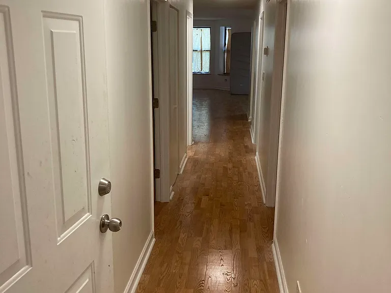 746 S Oakley Blvd #1 — Photo 5