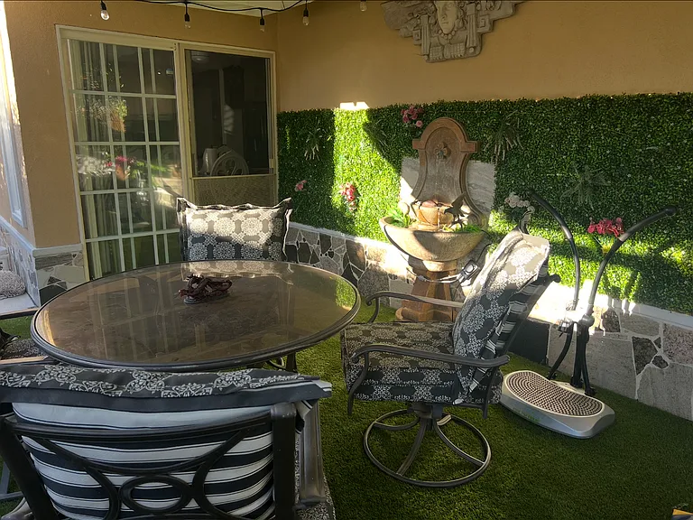 1653-55 Oak Hill Dr — Photo 2