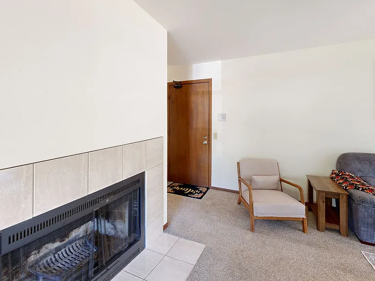 High Point Commons Apartments — Photo 76