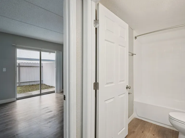 Serenity Lake Apartments — Photo 42