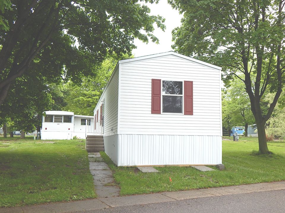 1st image of 9 Bluebird Hill Dr