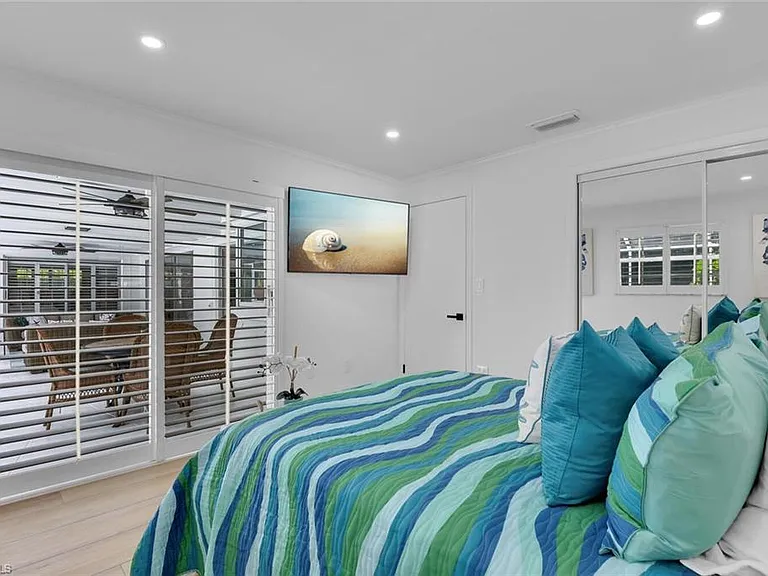 740 Park Shore Dr — Photo 25