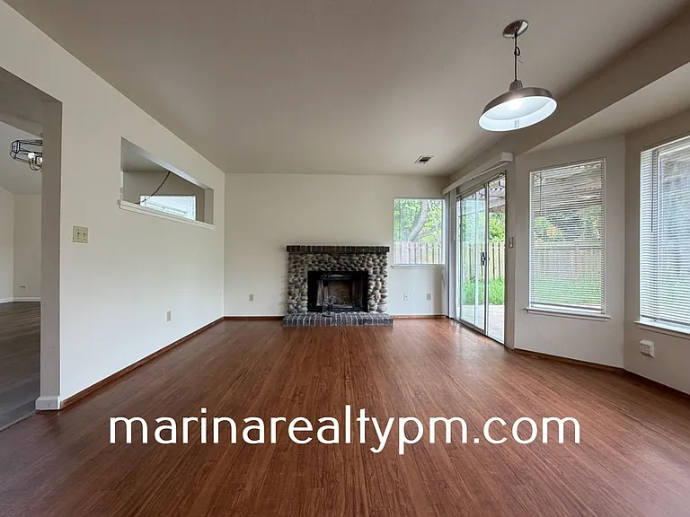 115 James River Rd — Photo 12