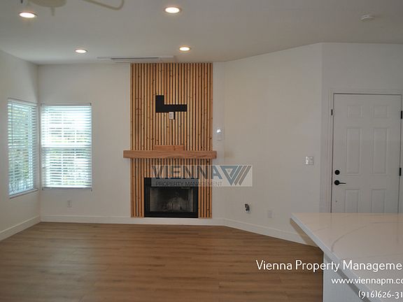 4th image of 102 Beachcomber Dr E #102