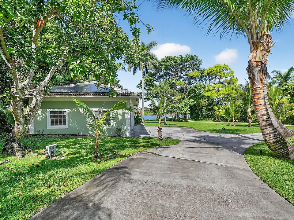 6225 Pine Dr #COTTAGE