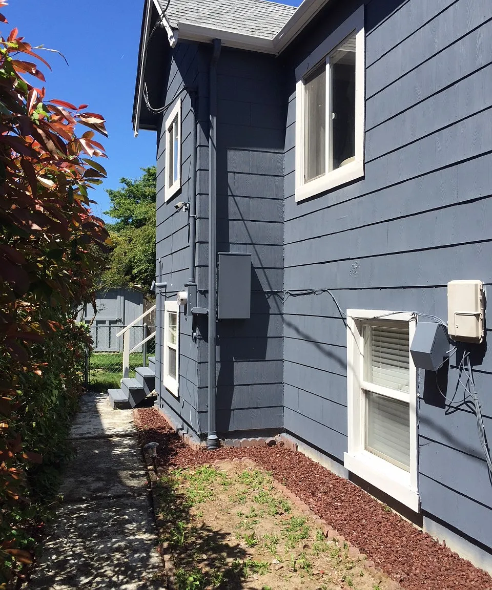 2 bed, 1010 sqft, $1,695 — Photo 2