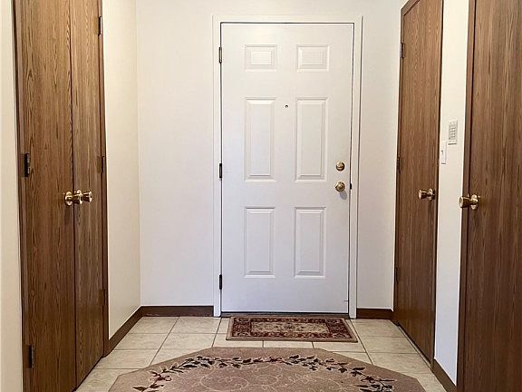 3rd image of 2850 Edgecliff Rd APT 35