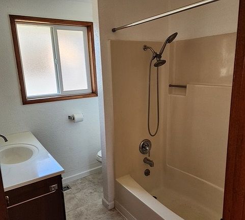 4th image of 1505 McMillan Ave