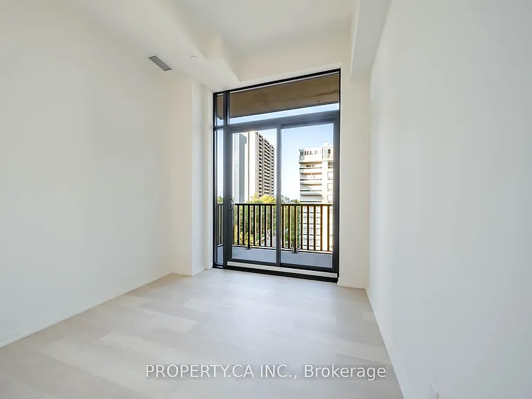 109 Erskine Ave #604 — Photo 11