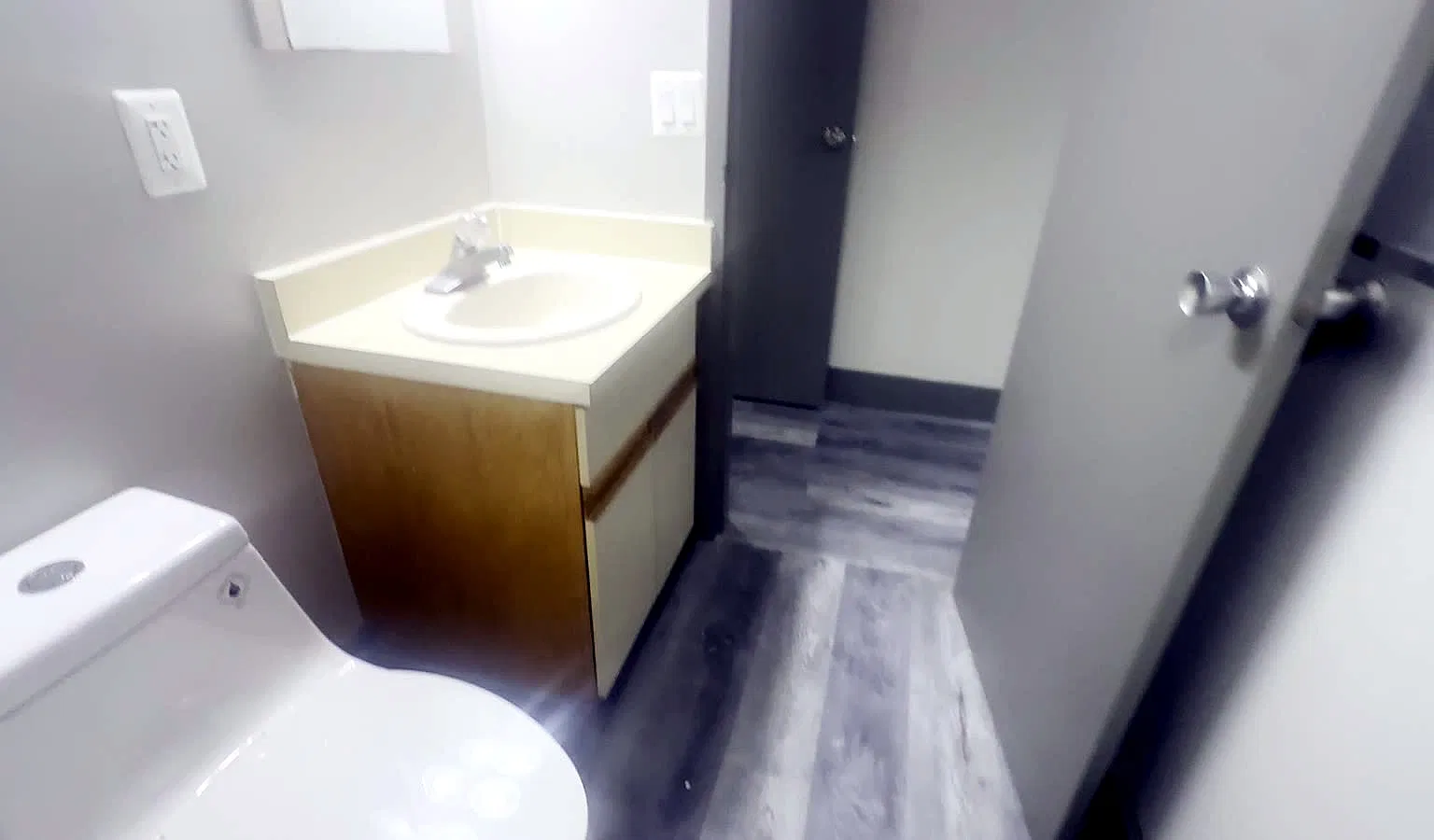 2 bed, 1.5 bath, 850 sqft, $2,000 — Photo 4