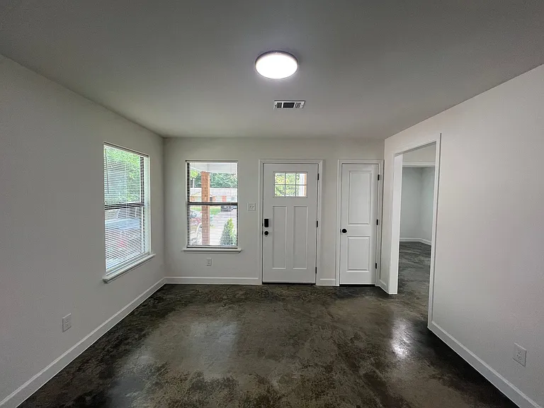 573 Jenson Rd — Photo 11