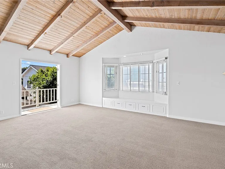 508 Redlands Ave — Photo 20