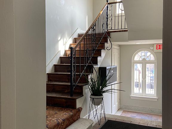 4th image of 1030 Van Dyke St APT 2