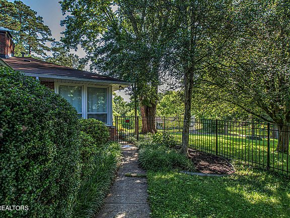 2nd image of 6014 Centerwood Dr