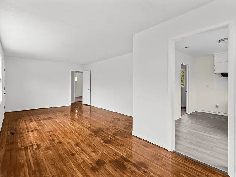 6715 Court N — Photo 14