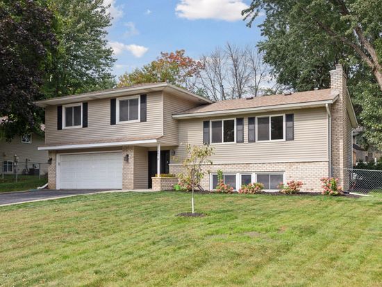 1873 Bielenberg Dr, Woodbury, MN 55125