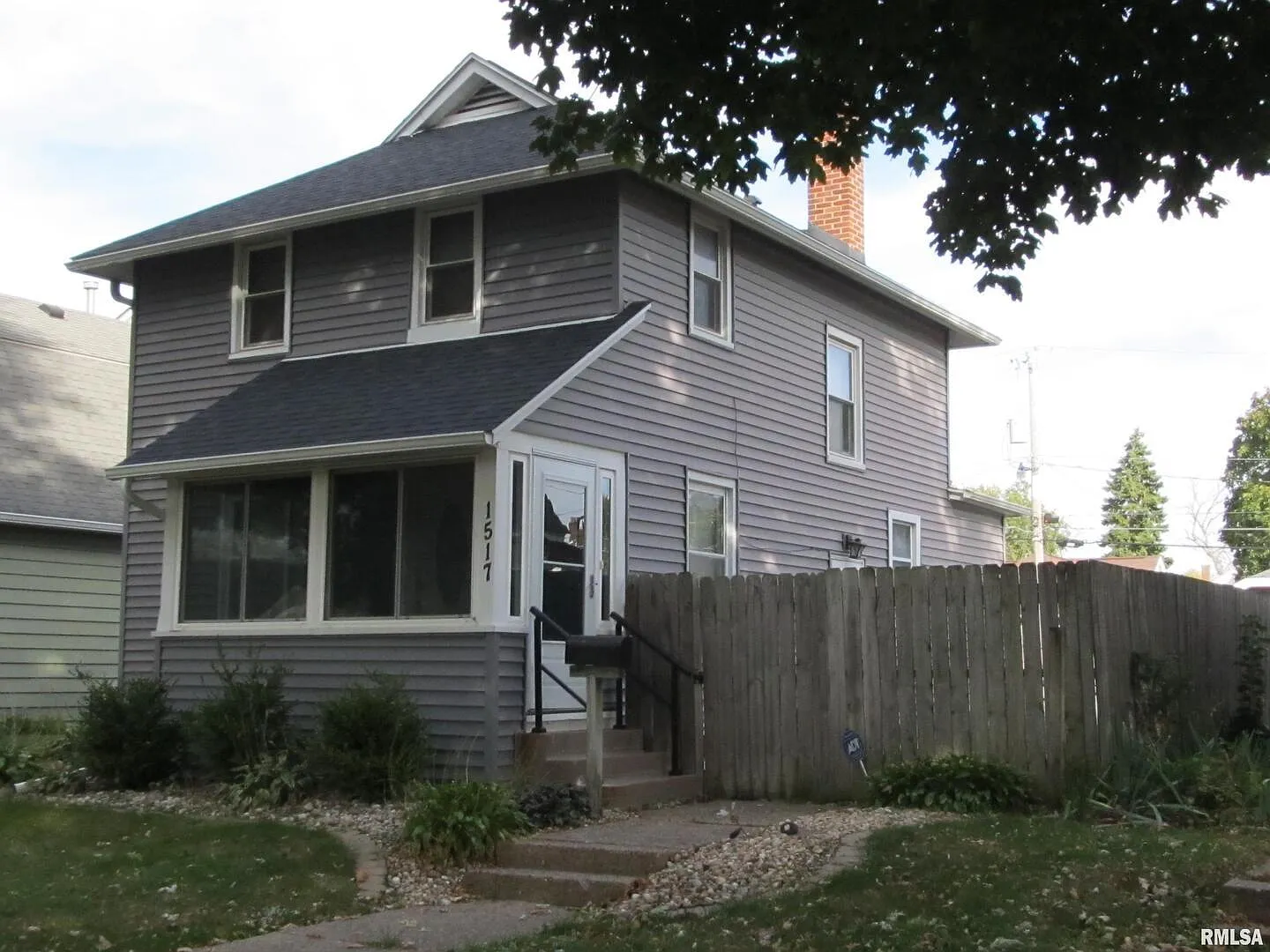 1517 40th St photo 1