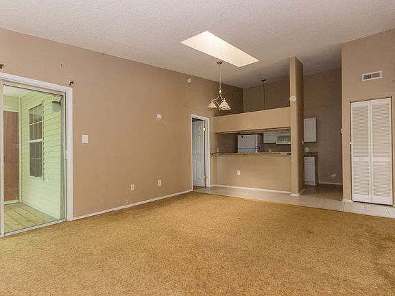 5th image of 647 Crows Nest Ct