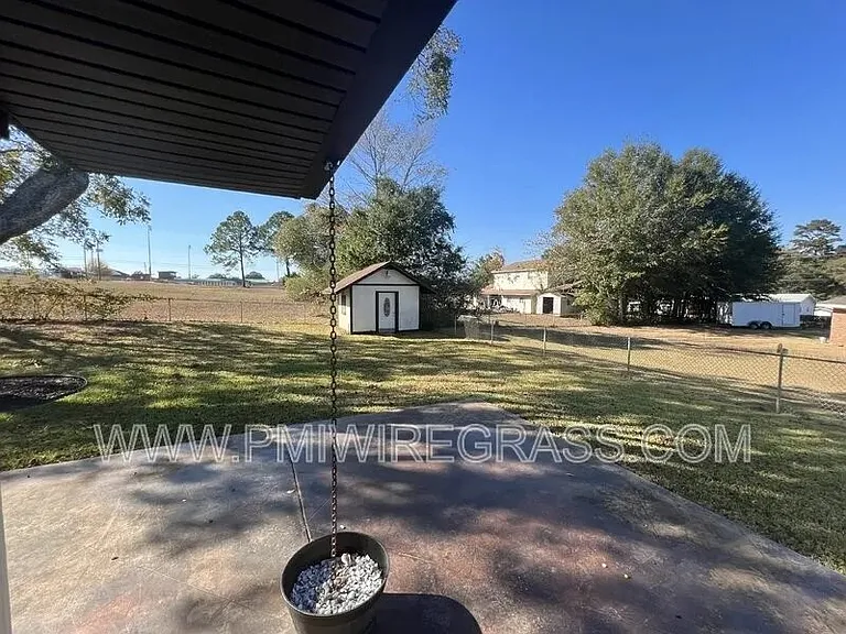 59 Andrews Dr — Photo 33