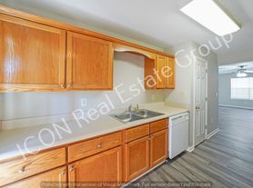 3 bed, 2.0 bath, 1706 sqft, $1,450