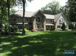 867 Meadow Ln, Franklin Lakes, NJ 07417
