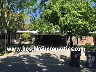 707 Hawthorne Ln — Photo 1