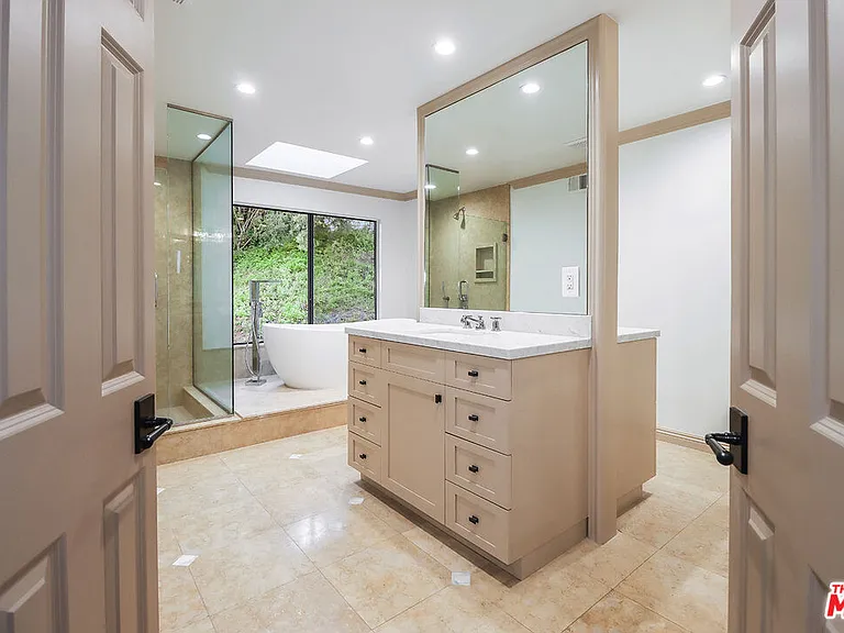 1030 Brooklawn Dr — Photo 14