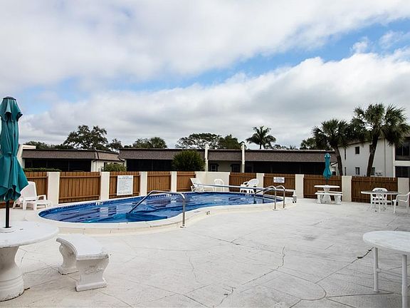 5th image of 1721 Bonitas Cir