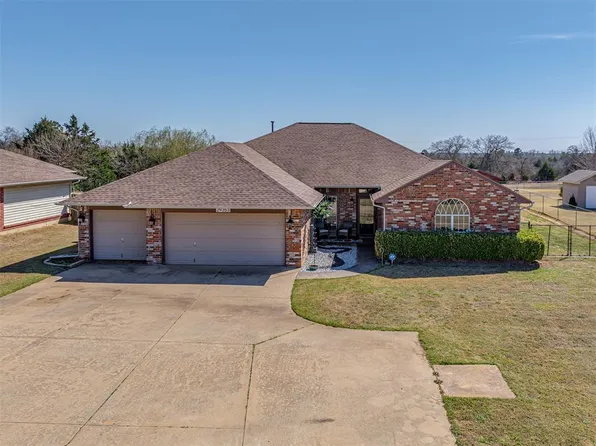 29353 Oklahoma St, Harrah, OK 73045