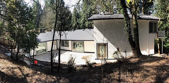 Huge lot with big back yard