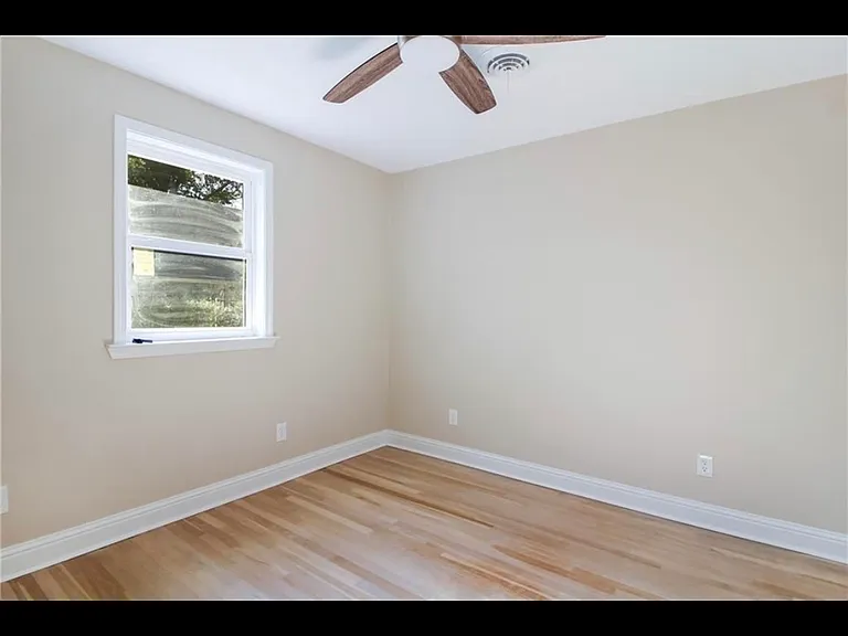 414 Mahogany St — Photo 9