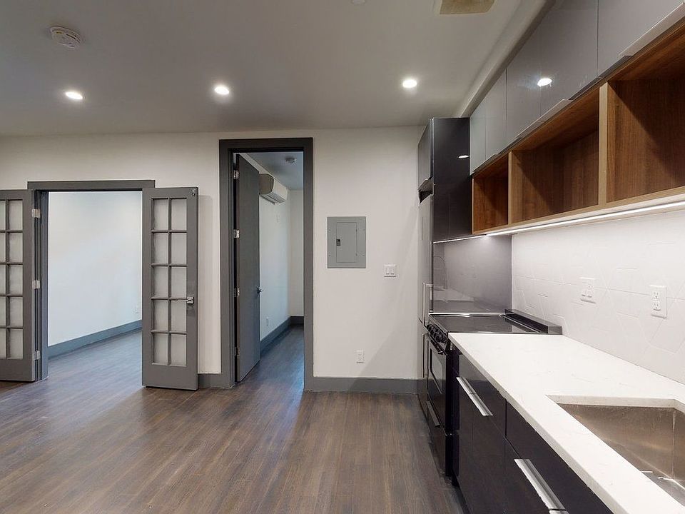 1st image of 523 Willoughby Ave #First1