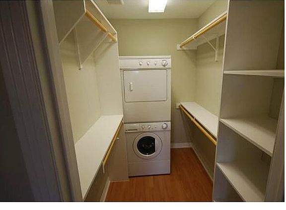 Closet, Full Size W/D